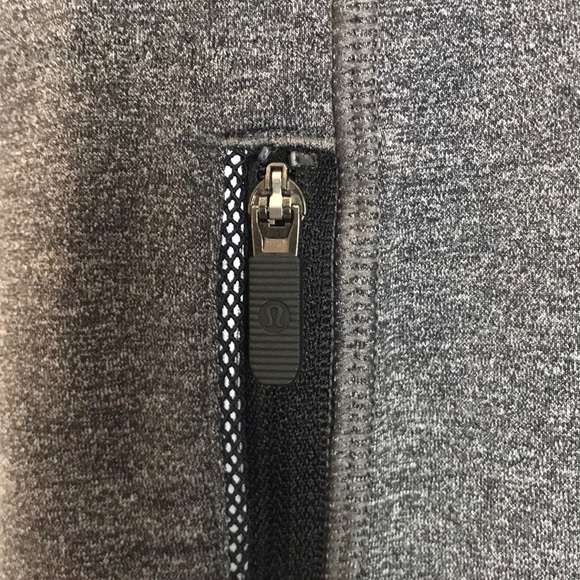 EUC lululemon Gray Legging - Picture 5 of 12